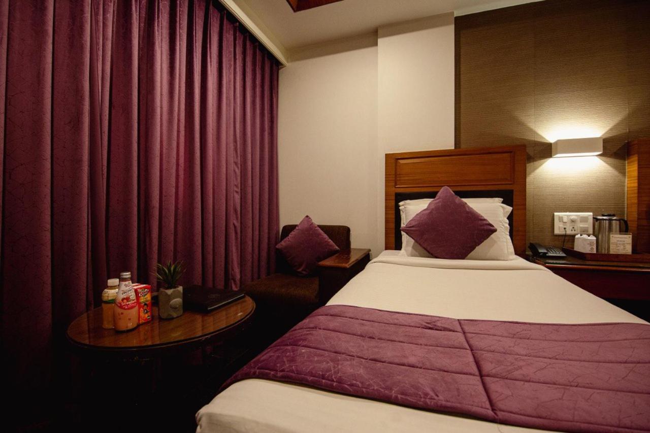 Hotel Punjab Palace Raipur  Exterior photo